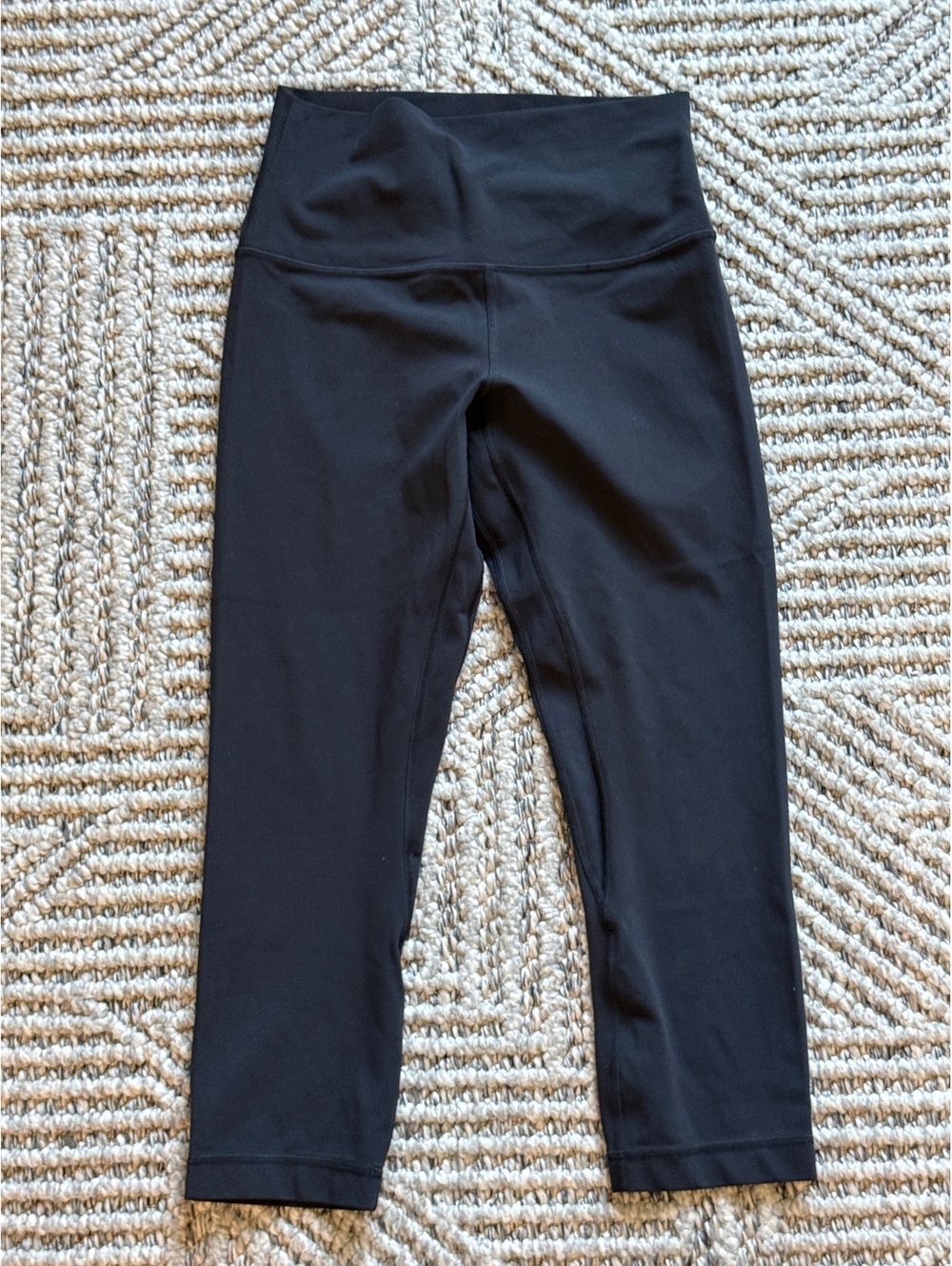 Lululemon Black Crop Leggings Size 6